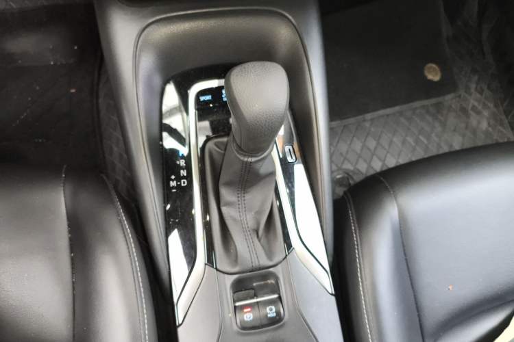 Used Toyota Allion 2022 2.0L Pioneer Edition Gear Lever