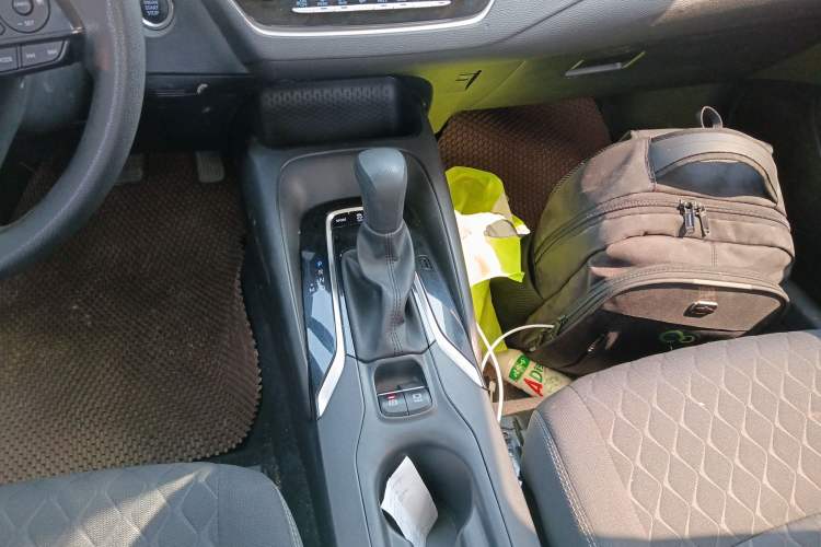 Used Toyota Allion 2022 2.0L Elite Edition Gear Lever