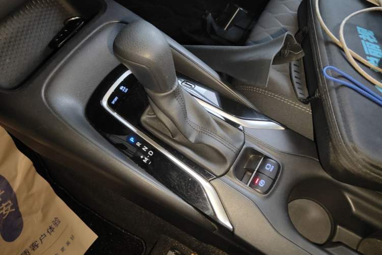 Used Toyota Allion 2022 2.0L Elite Edition Gear Lever