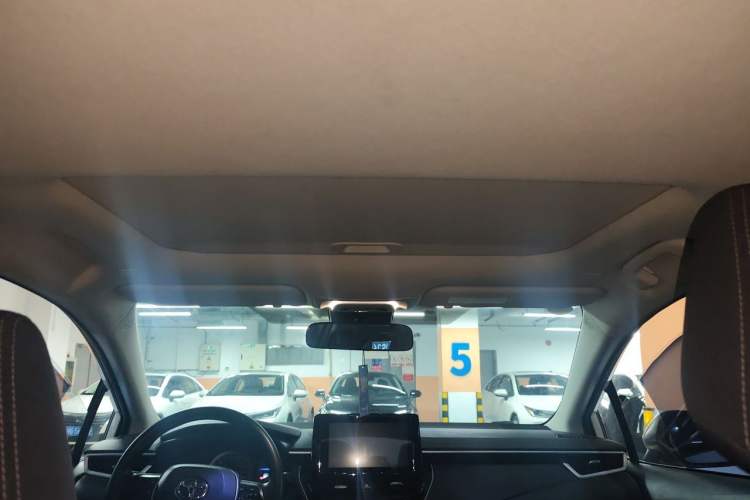 Used Toyota Allion 2022 2.0L Elite Edition Headliner