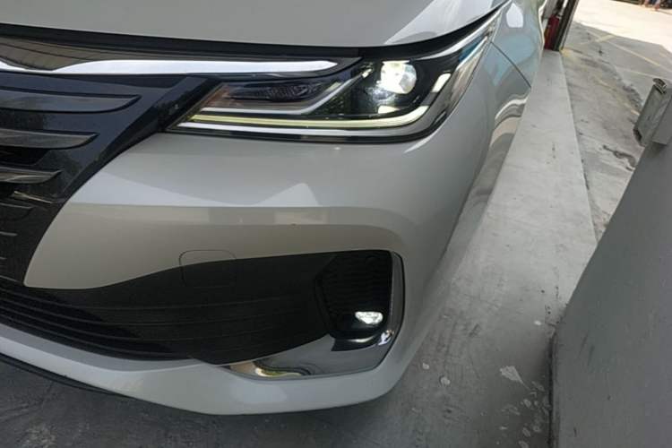Used Toyota Allion 2022 2.0L Prestige Edition Left Front Headlight