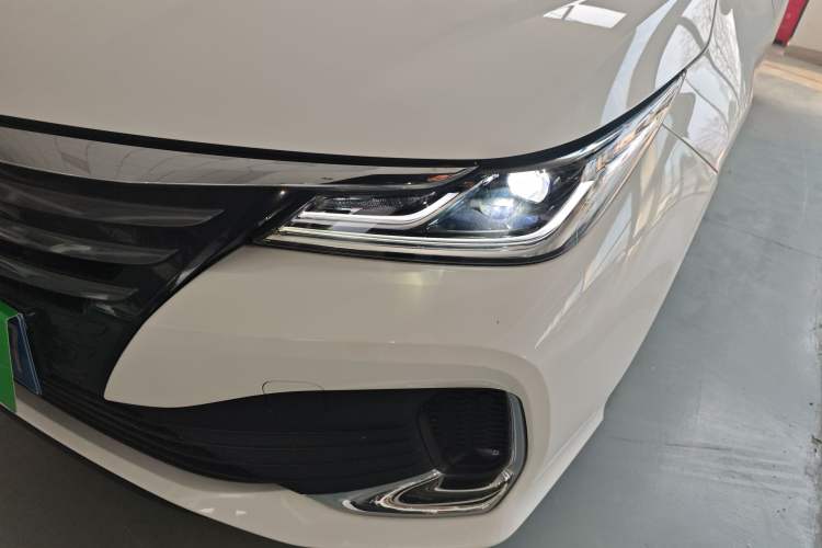 Used Toyota Allion 2022 2.0L Pioneer Edition Left Front Headlight