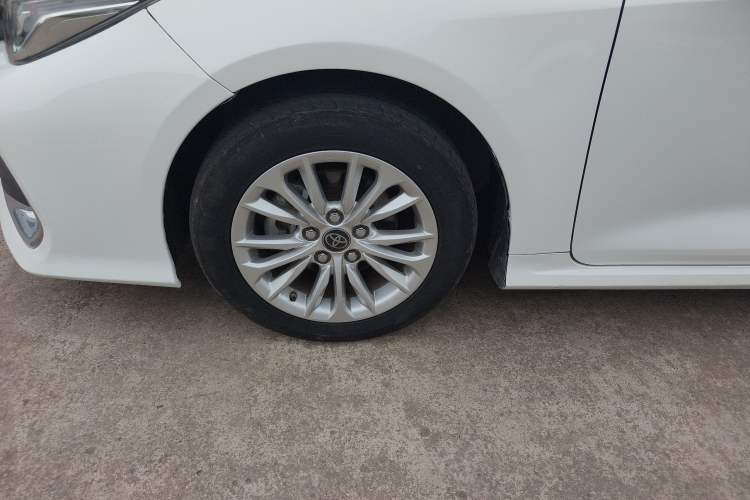 Used Toyota Allion 2022 2.0L Elite Edition Left Front Wheel Hub