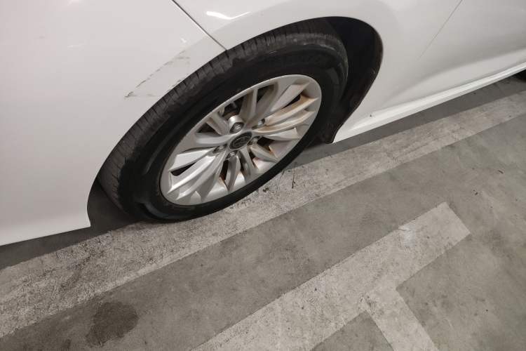 Used Toyota Allion 2022 2.0L Elite Edition Left Front Wheel Hub