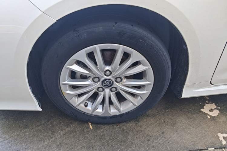 Used Toyota Allion 2022 2.0L Elite Edition Left Front Wheel Hub