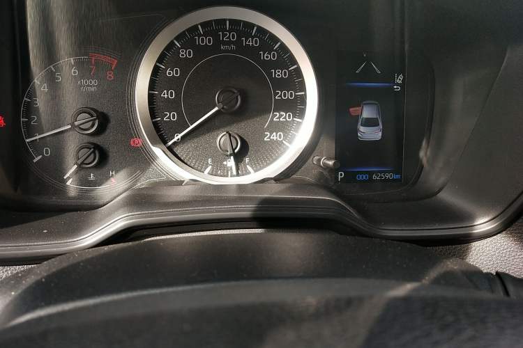 Used Toyota Allion 2022 2.0L Zunyue Edition Odometer Close Up