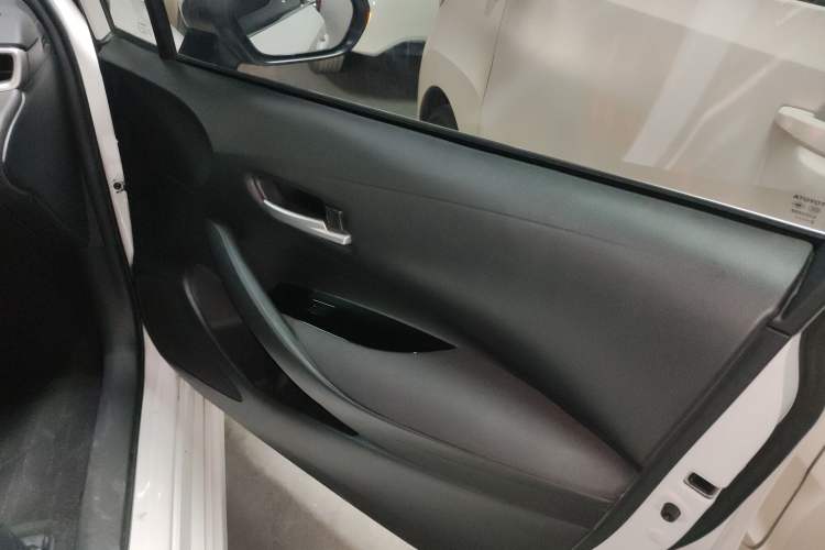 Used Toyota Allion 2022 2.0L Elite Edition Right Front Door Interior