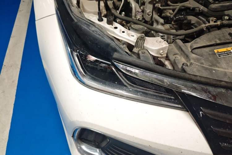 Used Toyota Allion 2022 2.0L Elite Edition Right Front Headlight