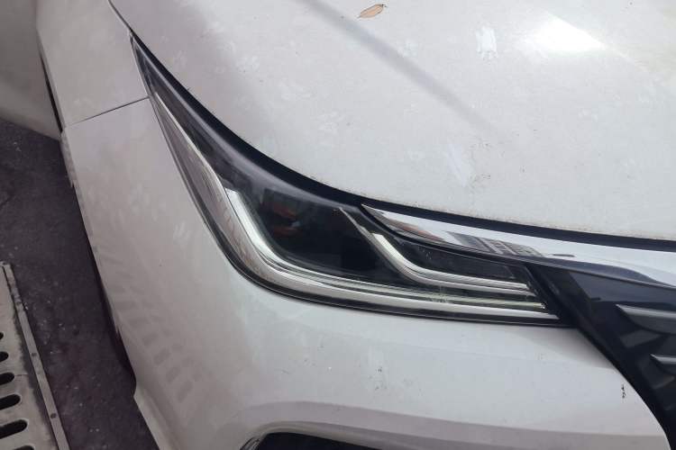 Used Toyota Allion 2022 2.0L Elite Edition Right Front Headlight