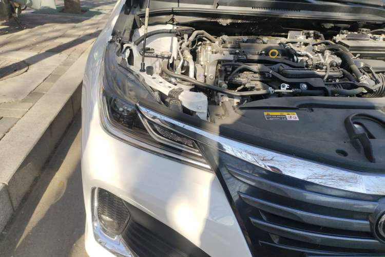 Used Toyota Allion 2022 2.0L Elite Edition Right Front Headlight