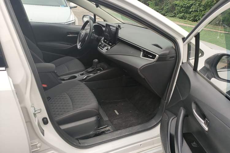 Used Toyota Allion 2022 2.0L Elite Edition Right Front Seat