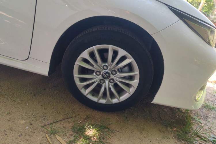 Used Toyota Allion 2022 2.0L Pioneer Edition Right Front Wheel Hub