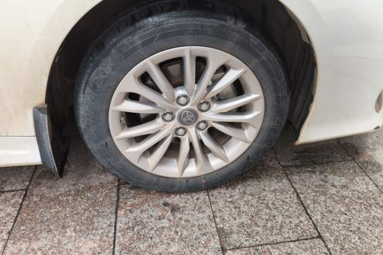 Used Toyota Allion 2022 2.0L Pioneer Edition Right Front Wheel Hub