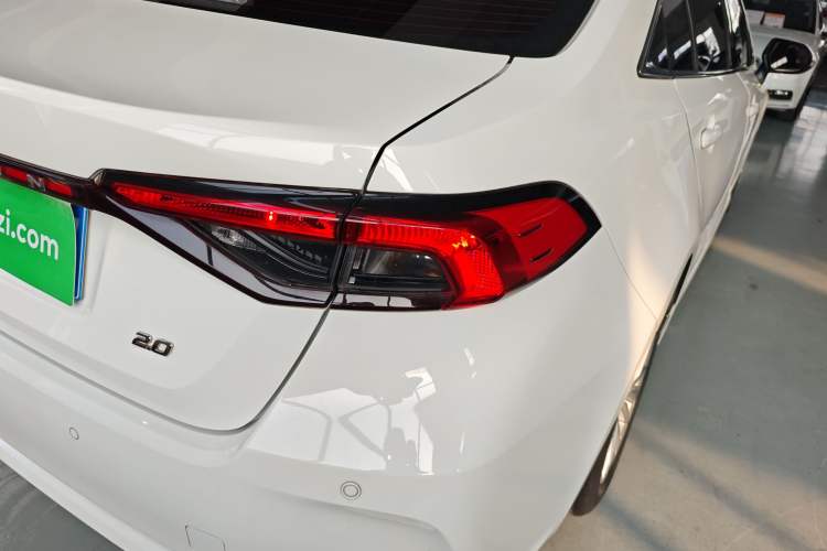 Used Toyota Allion 2022 2.0L Pioneer Edition Right Rear Taillight