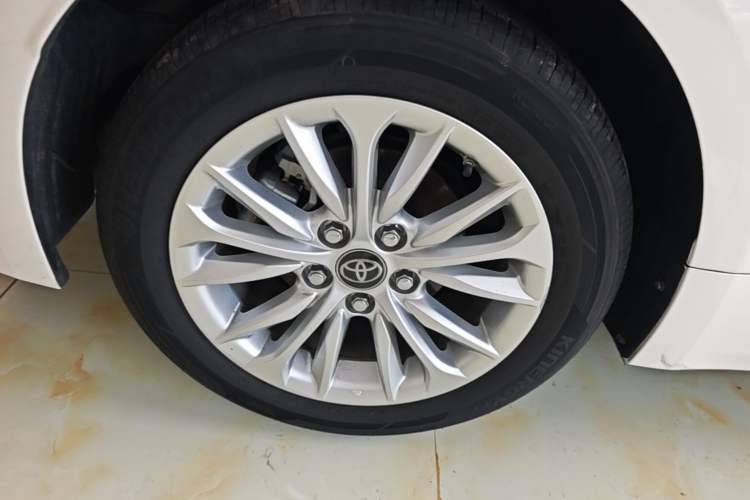 Used Toyota Allion 2022 2.0L Zunyue Edition Right Rear Wheel Hub