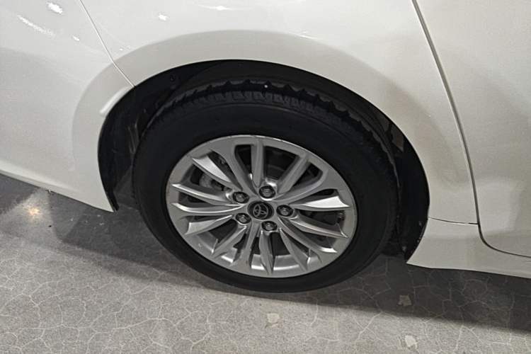 Used Toyota Allion 2022 2.0L Zunyue Edition Right Rear Wheel Hub