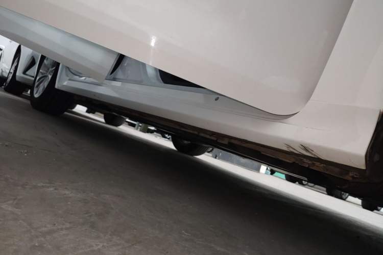 Used Toyota Allion 2022 2.0L Elite Edition Right Side Sill