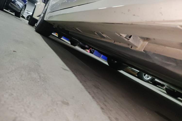 Used Toyota Allion 2022 2.0L Elite Edition Right Side Sill