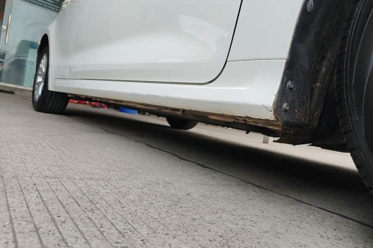 Used Toyota Allion 2022 2.0L Elite Edition Right Side Sill