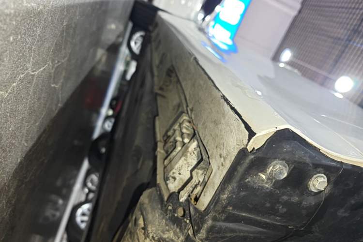 Used Toyota Allion 2022 2.0L Zunyue Edition Right Side Sill
