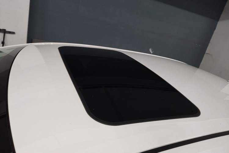 Used Toyota Allion 2022 2.0L Elite Edition Roof