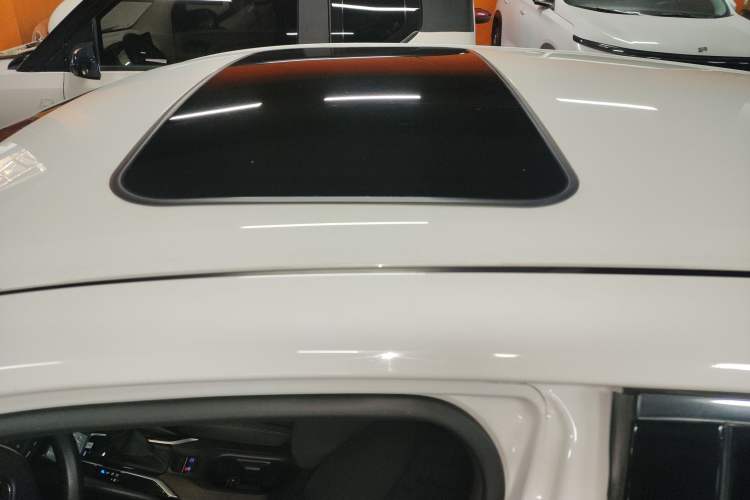 Used Toyota Allion 2022 2.0L Elite Edition Roof