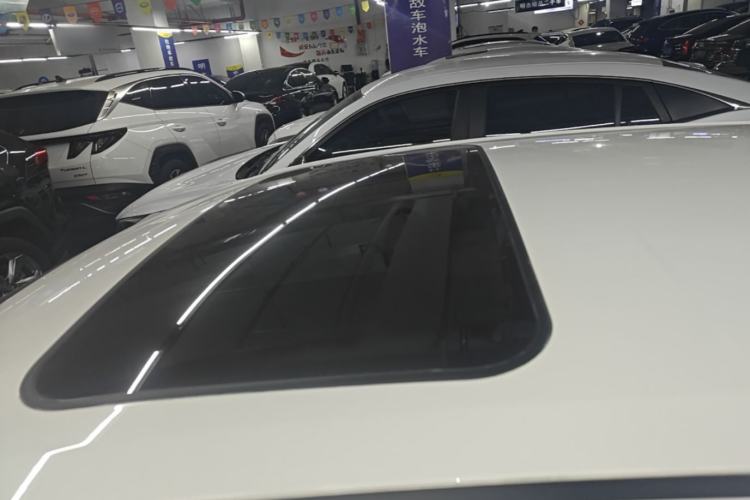 Used Toyota Allion 2022 2.0L Elite Edition Roof
