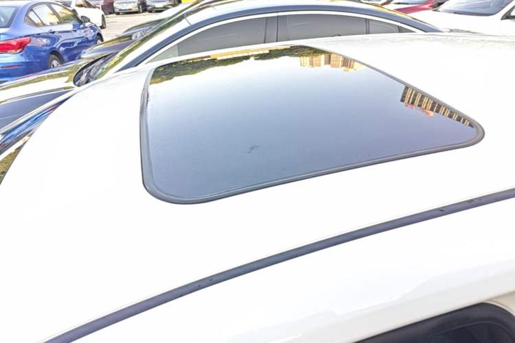 Used Toyota Allion 2022 2.0L Elite Edition Roof