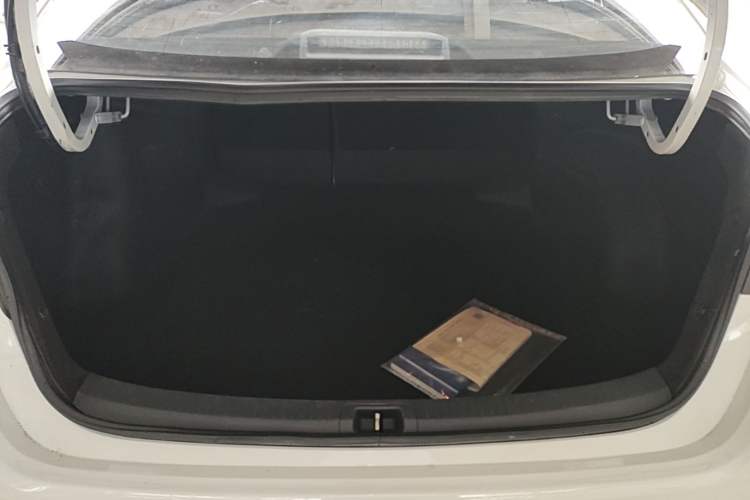Used Toyota Allion 2022 2.0L Elite Edition Trunk
