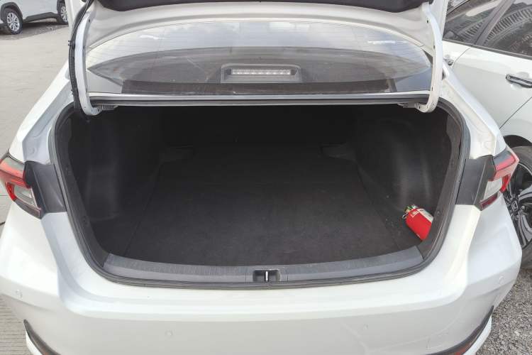Used Toyota Allion 2022 2.0L Elite Edition Trunk