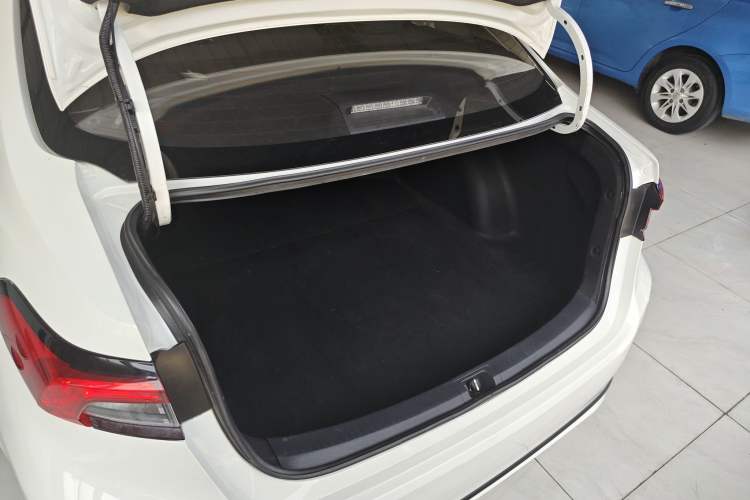 Used Toyota Allion 2022 2.0L Elite Edition Trunk