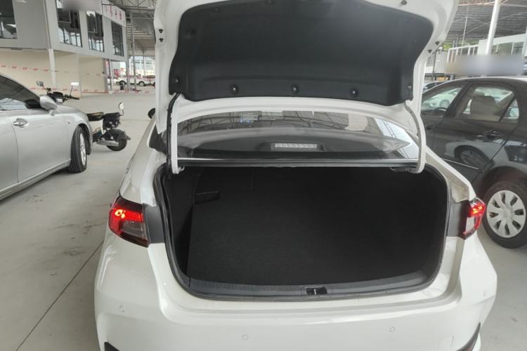 Used Toyota Allion 2022 2.0L Elite Edition Trunk