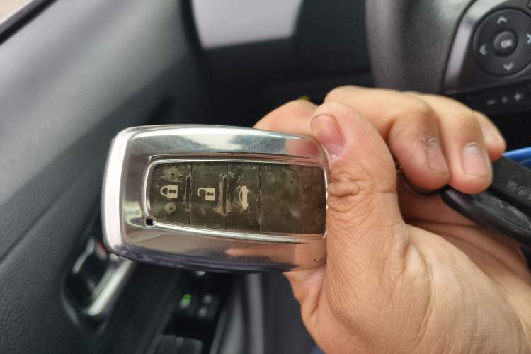 Used Toyota Allion 2022 2.0L Elite Edition Vehicle Key