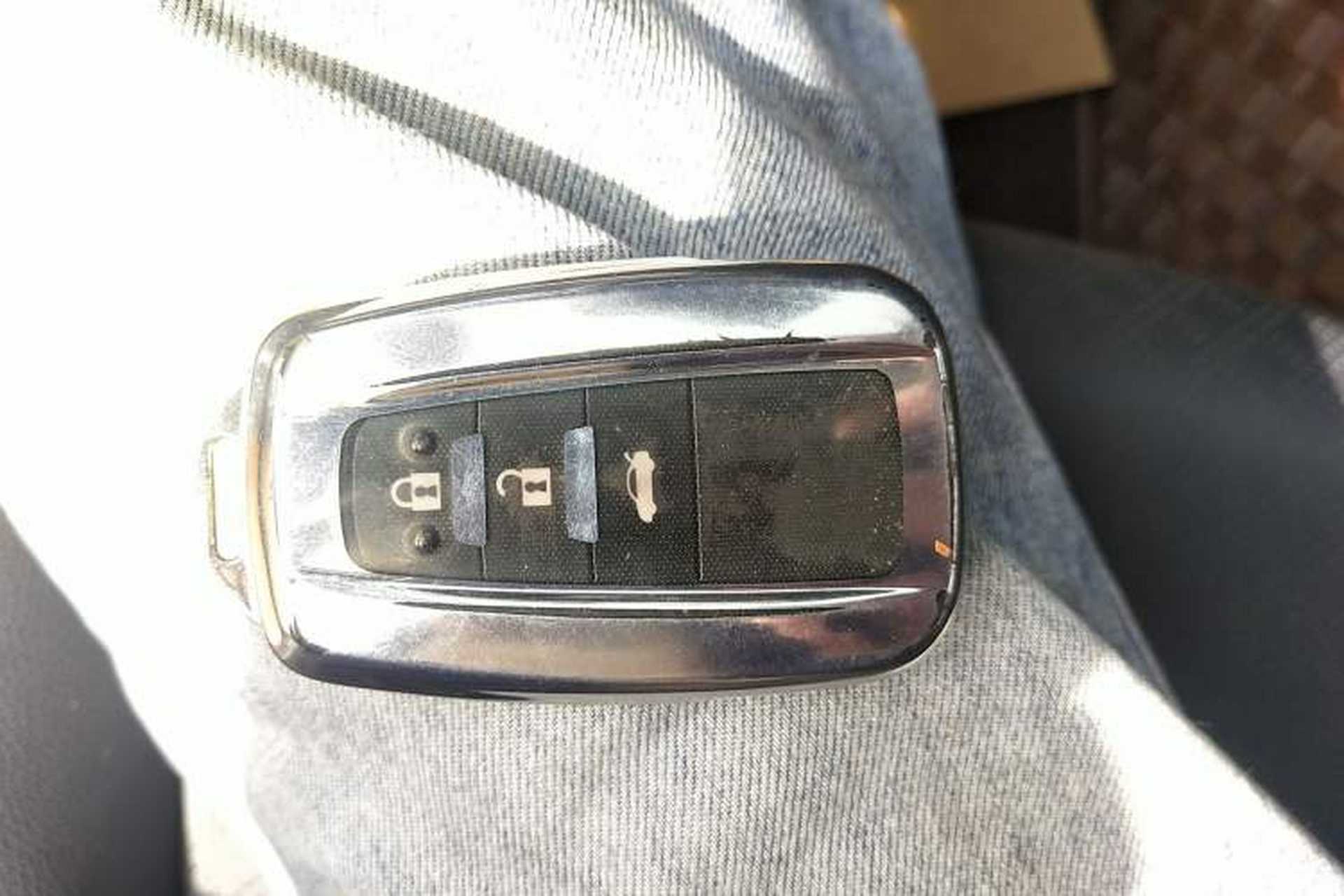 Used Toyota Allion 2022 2.0L Zunyue Edition Vehicle Key