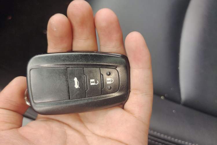 Used Toyota Allion 2022 2.0L Elite Edition Vehicle Key