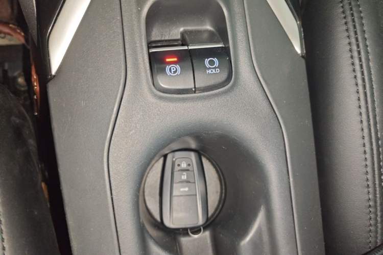 Used Toyota Allion 2022 2.0L Elite Edition Vehicle Key