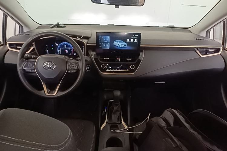 Used Toyota Allion 2023 2.0L Pioneer Edition Center Console