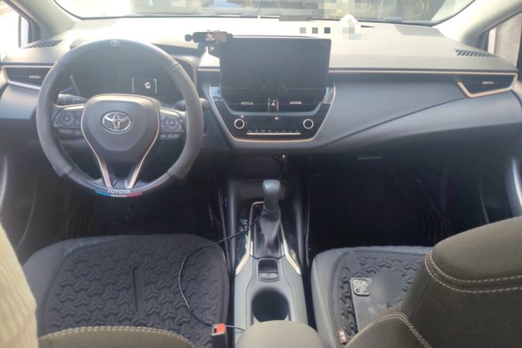 Used Toyota Allion 2023 2.0L Elite Edition Center Console