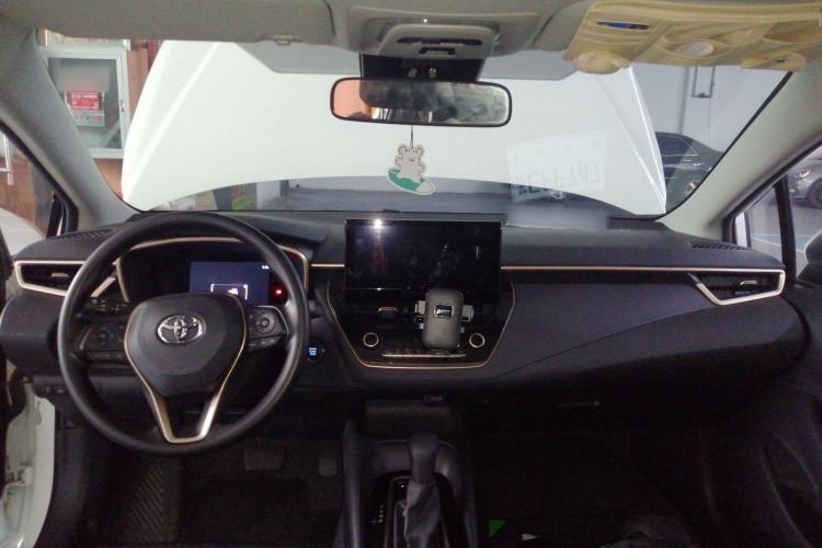 Used Toyota Allion 2023 2.0L Pioneer Edition Center Console
