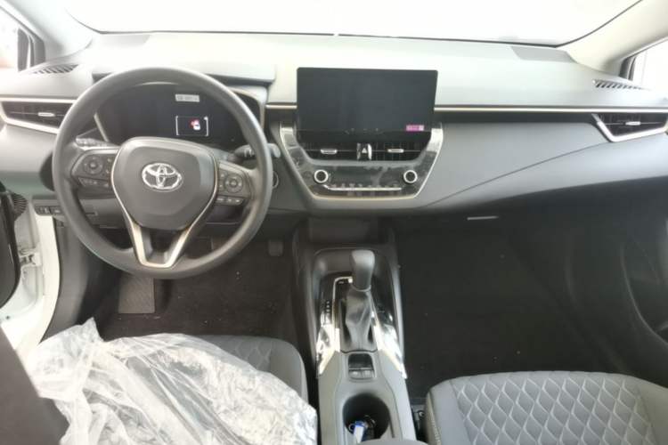 Used Toyota Allion 2023 2.0L Pioneer Edition Center Console