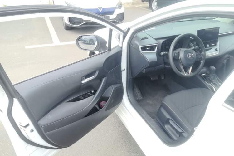 Used Toyota Allion 2023 2.0L Elite Edition Driver Seat