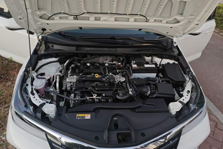 Used Toyota Allion 2023 2.0L Pioneer Edition Engine Bay