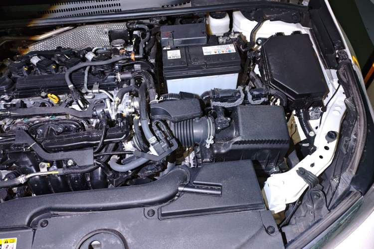 Used Toyota Allion 2023 2.0L Pioneer Edition Engine Bay Left