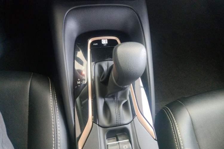 Used Toyota Allion 2023 2.0L Pioneer Edition Gear Lever