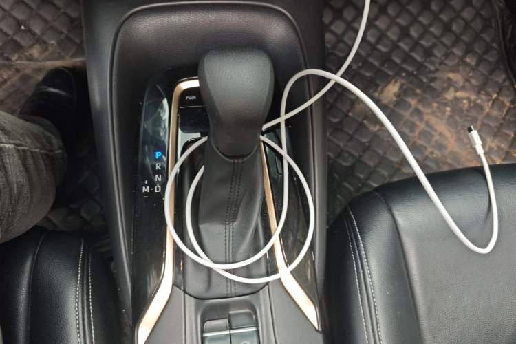 Used Toyota Allion 2023 2.0L Elite Edition Gear Lever