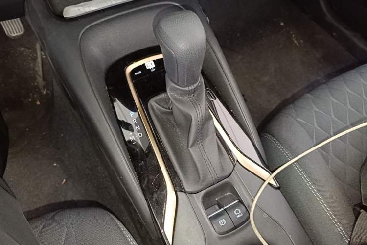 Used Toyota Allion 2023 2.0L Pioneer Edition Gear Lever