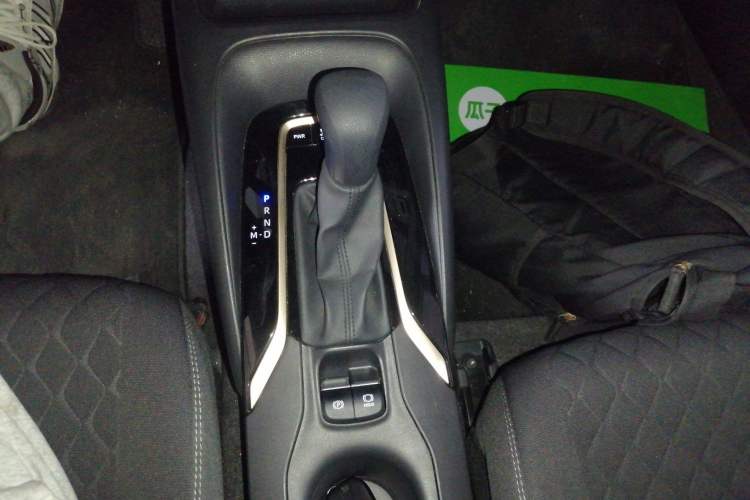Used Toyota Allion 2023 2.0L Pioneer Edition Gear Lever