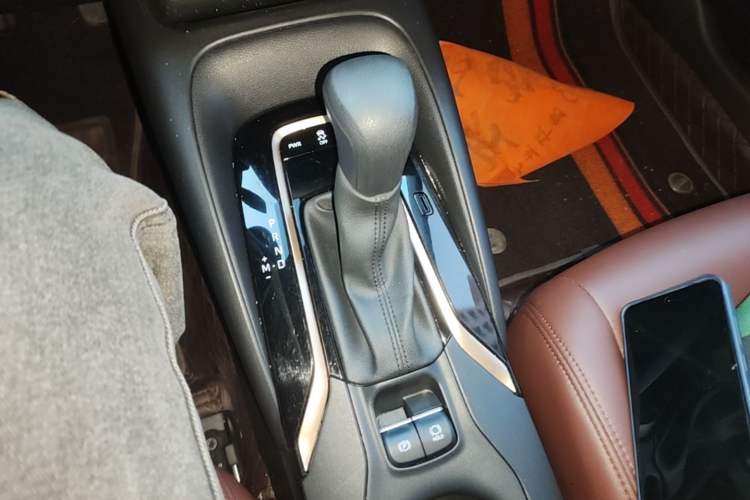 Used Toyota Allion 2023 2.0L Pioneer Edition Gear Lever