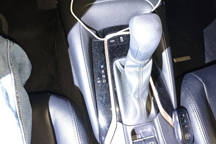 Used Toyota Allion 2023 2.0L Pioneer Edition Gear Lever