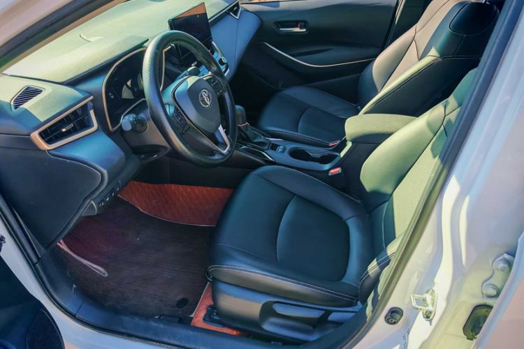 Used Toyota Allion 2023 Dual-Motor 2.0L Elite Edition Interior 2